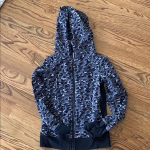 Lululemon zip up hoodie with black sides
